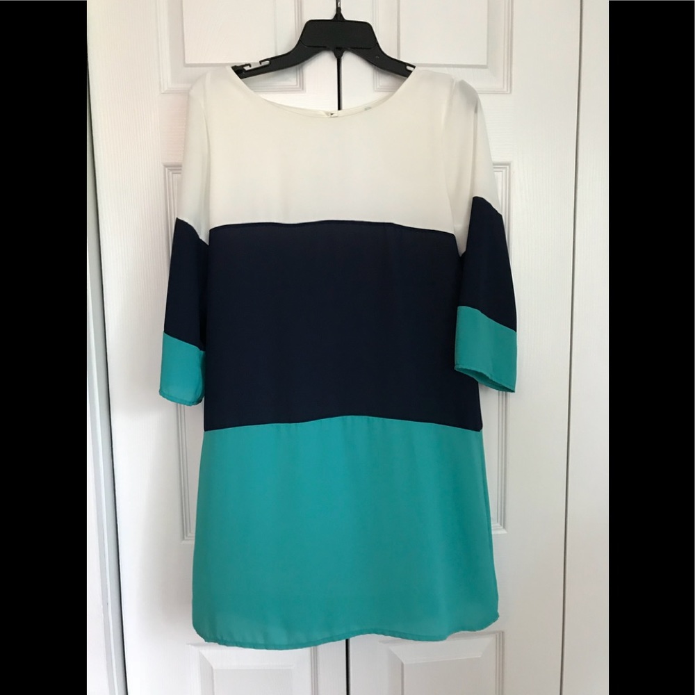 Tri colored Lulu’s dress Medium